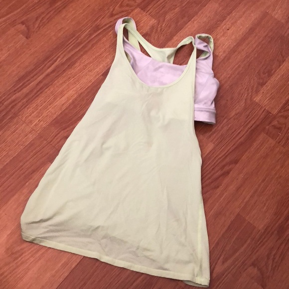 lululemon athletica Tops - Lululemon size 2 shirt with built in bra